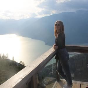 Meet your Posher, Nicole